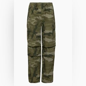 TNA camo parachute pant 2XS